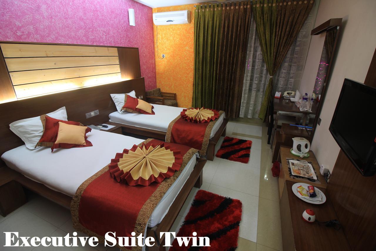 Tiger Garden Int Hotel Khulna Exterior foto