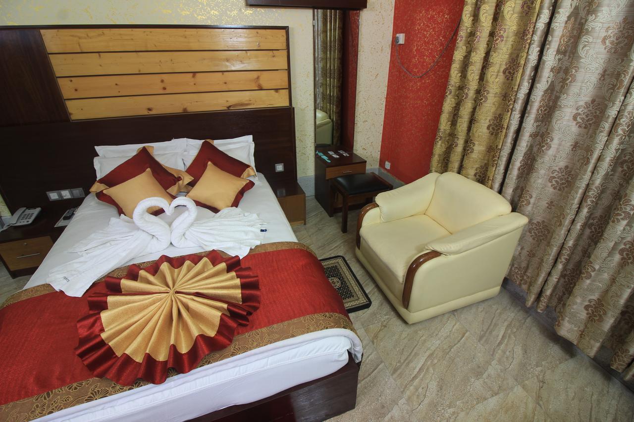 Tiger Garden Int Hotel Khulna Exterior foto