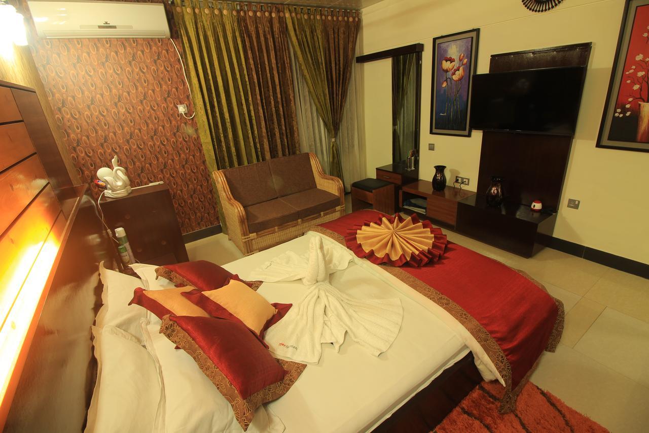 Tiger Garden Int Hotel Khulna Exterior foto